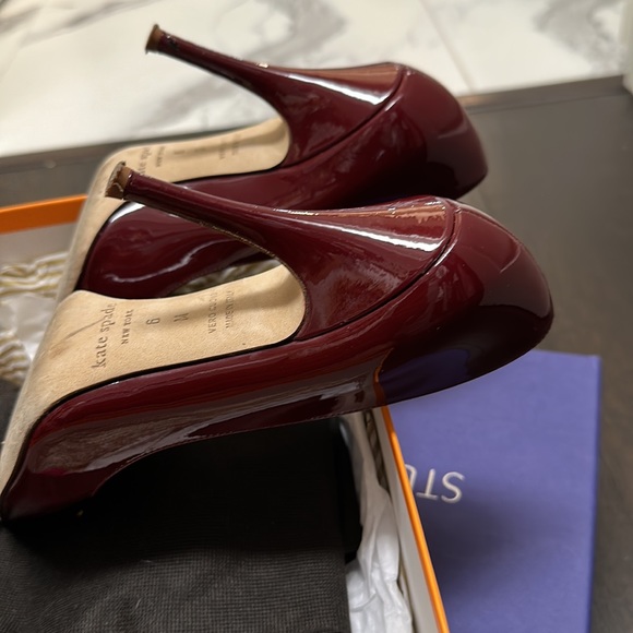 Kate Spade New York patent leather pumps burgundy color - Picture 6 of 9